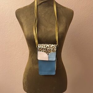 SORUKA Leather Stylish Blue and Pink Leopard Print phone Crossbody Bag